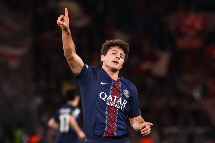 Neves celebra su gol al Bayern.