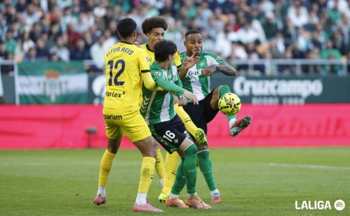 Minuto 84 | Se lleva la amarilla Deossa