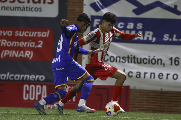 Minuto 48 | Inicio con interrupciones...