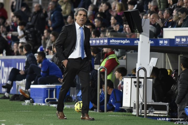 Minuto 70 | Se ha llevado la amarilla Latasa