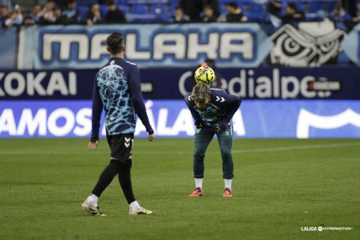 Y antes de comenzar también, minuto de silencio