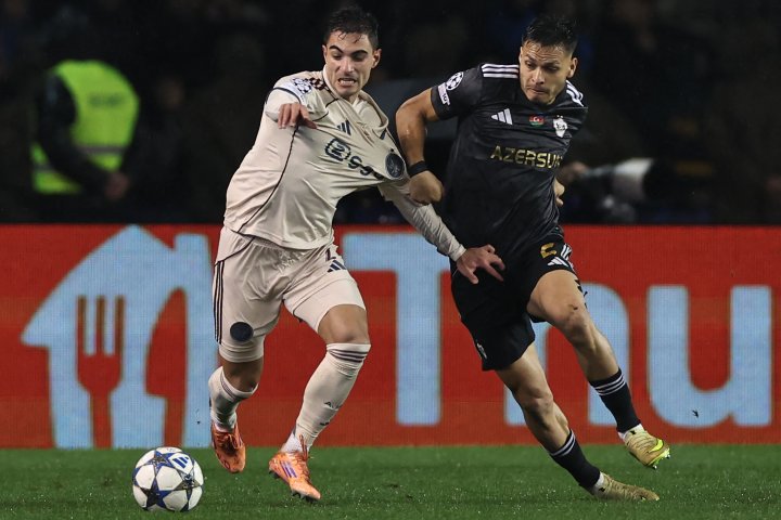 Minuto 20 | E intenta morder el Ajax