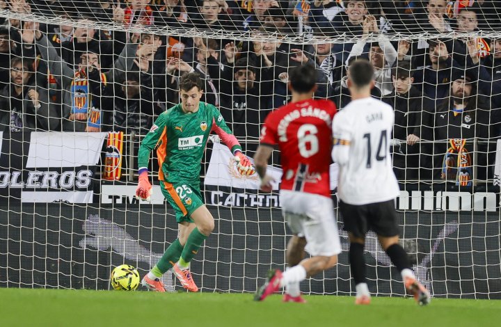 Minuto 94 | Encuentro parado