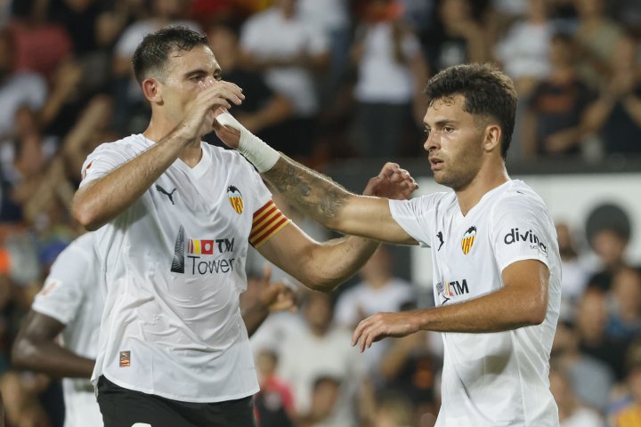 ¡SAAAAAALTAN LOS EQUIPOS AL TERRENO DE JUEGOOOOOOOOO!