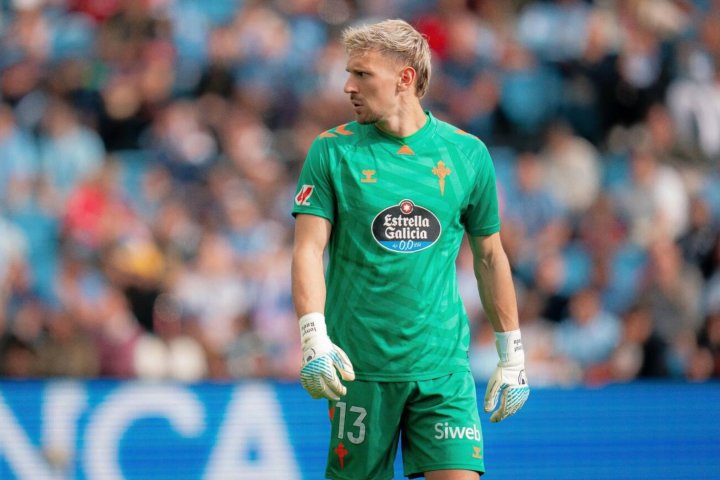 El Celta, lanzado, y como un muro