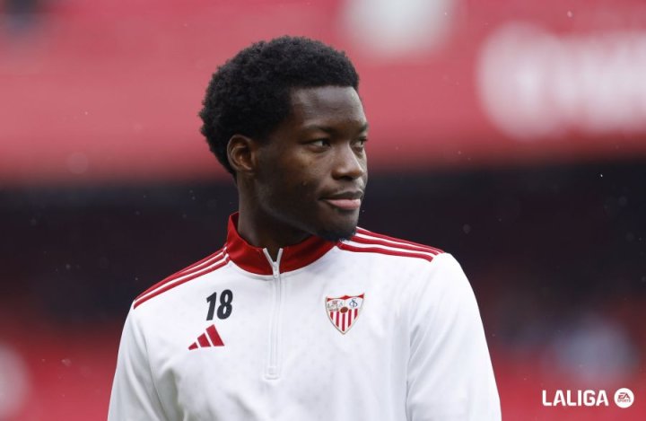 ¡SAAAALTAN LOS EQUIPOS AL TERRENO DE JUEGOOOOOO!