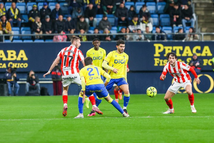 Minuto 37 | ¡QUÉ OCASIÓN DEL CÁDIZ! ¡UY DAWDA CAMARAAAAA!