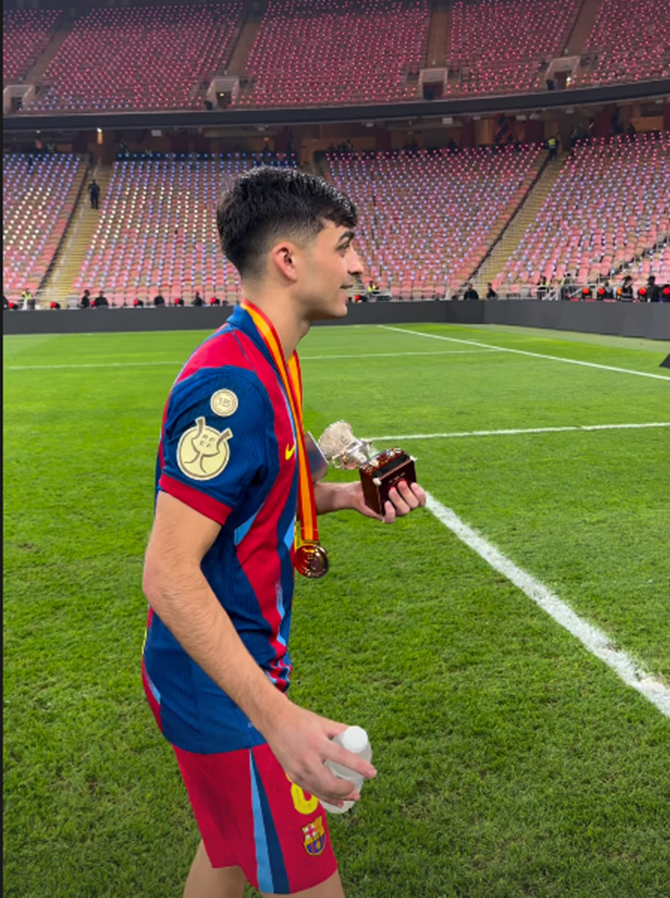 La celebración de Pedri con su familia