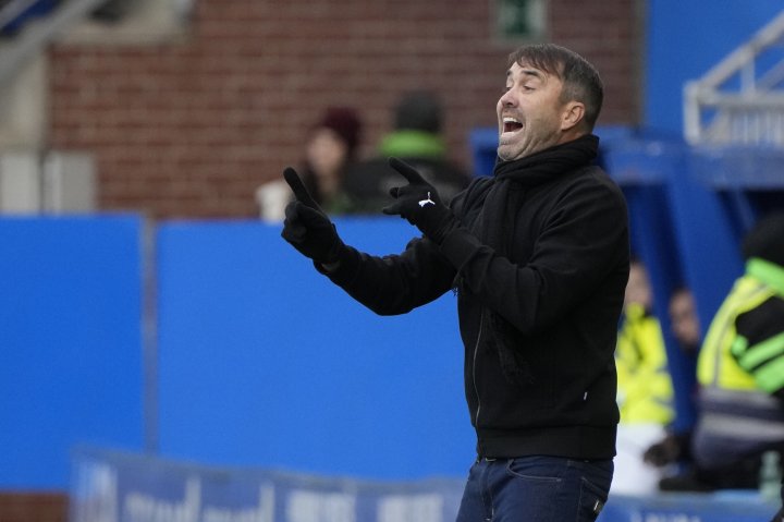 ¡Y SAAAAAAALTAN LOS EQUIPOS AL TERRENO DE JUEGOOOOOOO!