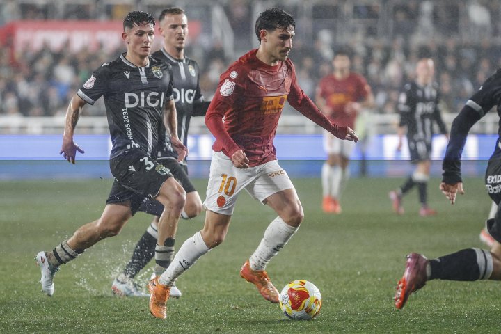 Minuto 57 | Banderín levantado para Mollejo