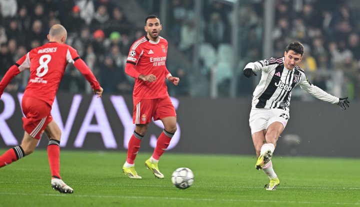 Minuto 56 | ¡QUÉ DOBLE LLEGADA DE LA JUVEEEEEEEEE!