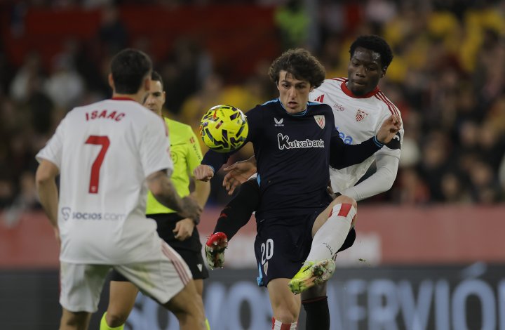 ¡6 MINUTOS DE AÑADIDO EN EL PIZJUÁN!