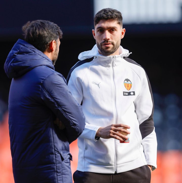 Unai Núñez en la previa del partido.