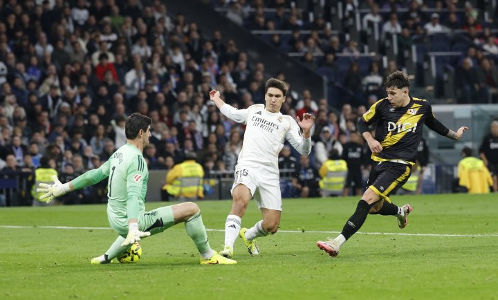 "De Frutos y los brotes verdes de una derrota cruel"