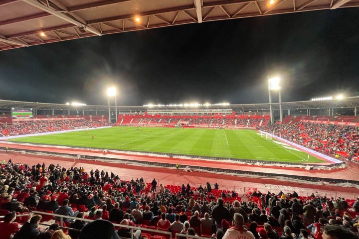 ¡SAAAAAALTAN LOS EQUIPOS AL TERRENO DE JUEGOOOOOOOO!