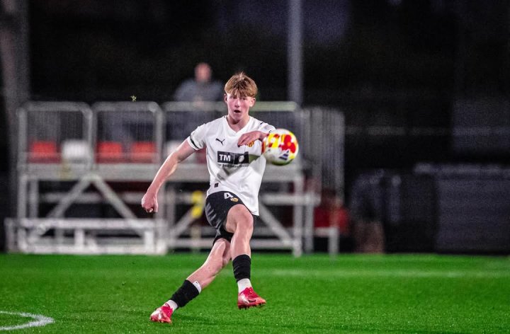 El United, a por la perla del Valencia: Hugo Fernández 