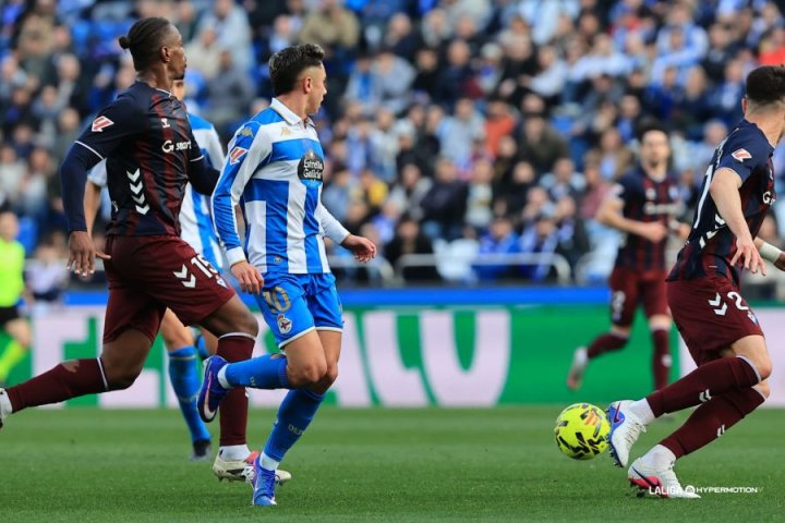 Minuto 89 | Se lleva la amarilla Luismi Cruz