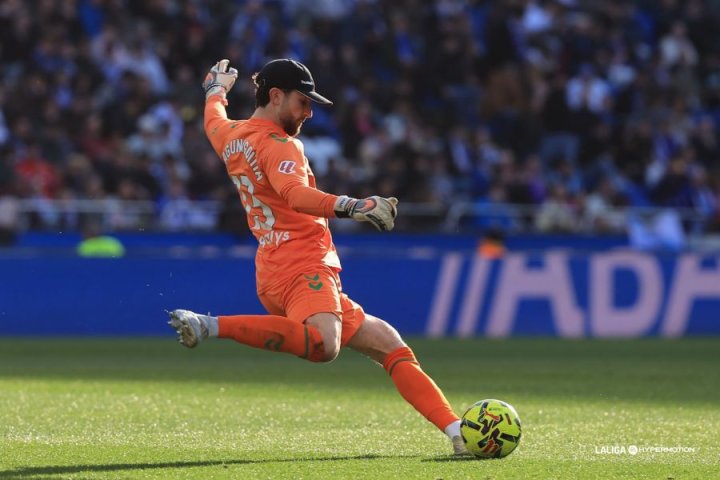 Minuto 69 | ¡MARTÓN CONSIGUE EL CÓRNER!