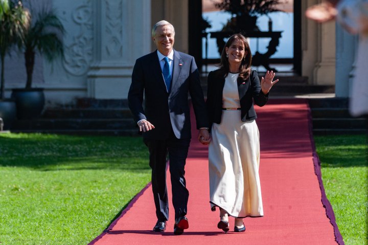 Presidente Kast llega a Cerro Castillo para sostener almuerzo con autoridades internacionales