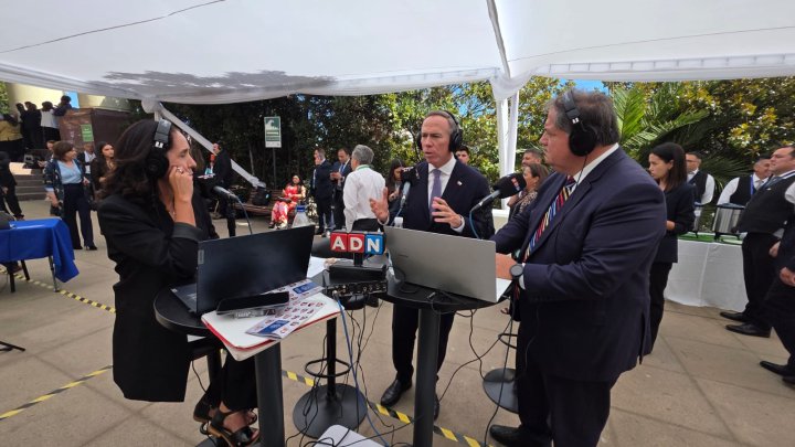 Presidente de la Cámara de Diputados, Jorge Alessandrí, conversa con Radio ADN antes del cambio de mando