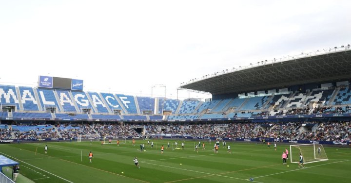 ¡Y SAAAAAAAAAALTAN LOS EQUIPOS AL TERRENO DE JUEGOOOOOOO!