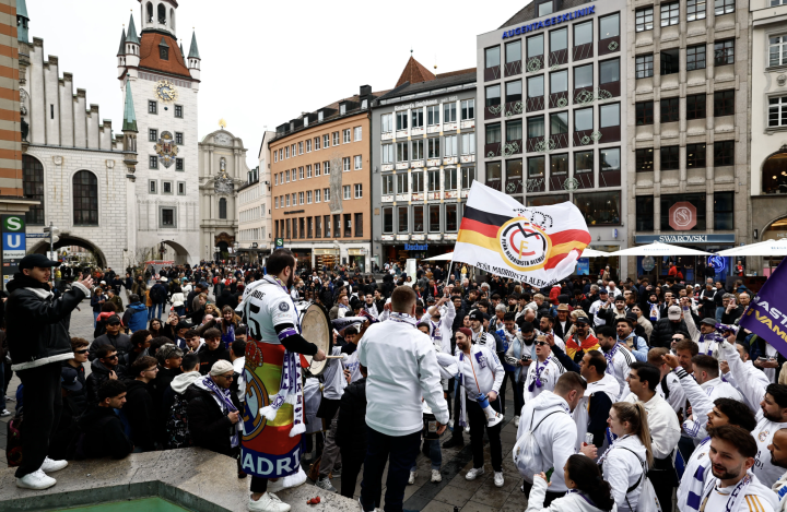 RM fans