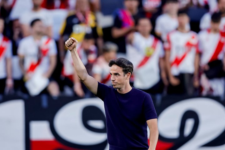 Iñigo Pérez celebra la victoria ante el Estrasburgo